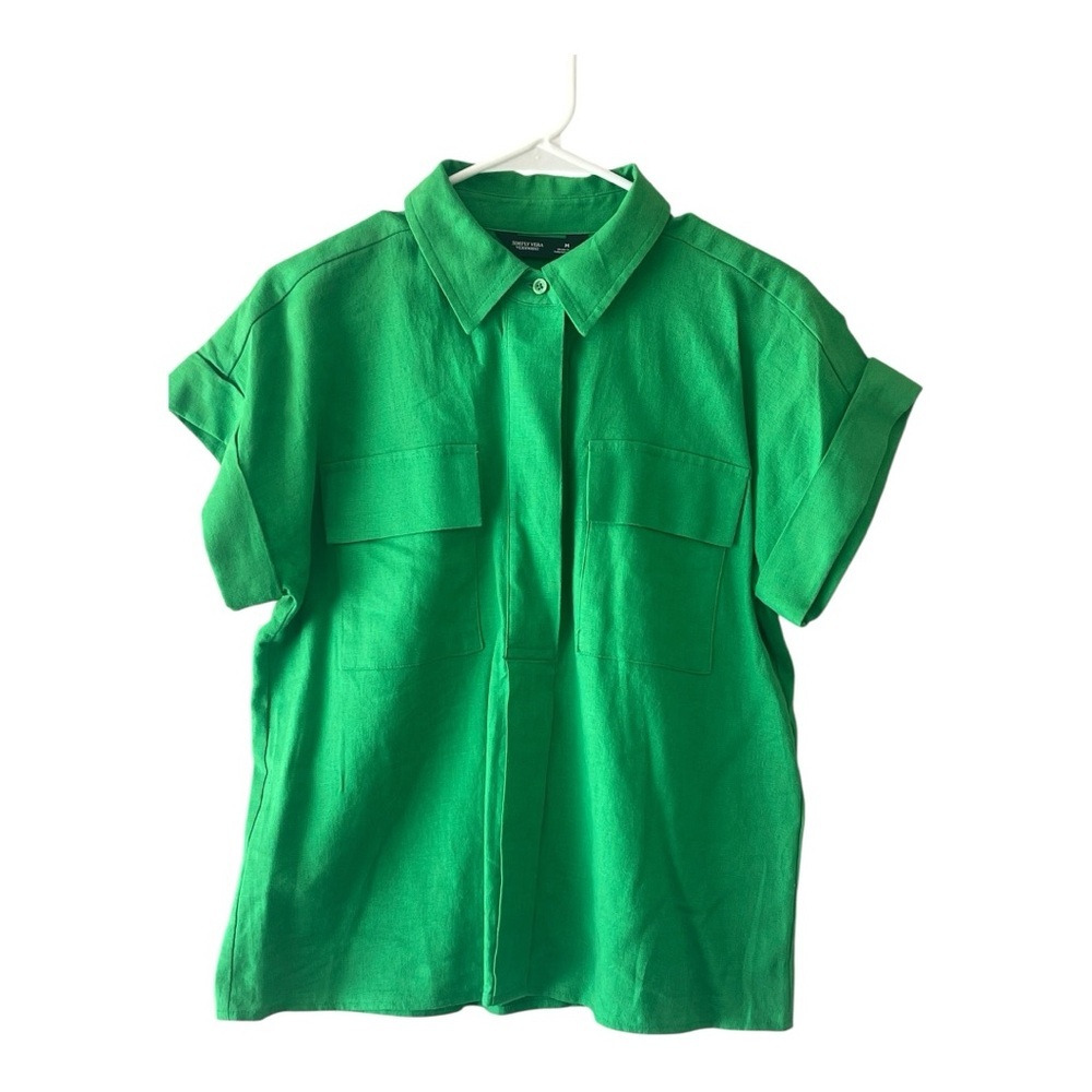 Simply Vera Wang  Green Short Sleeve Button Down camp style shirt